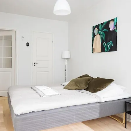 Modern One Bedroom For Six In Kallio Apartmán Helsinky