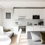 Modern One Bedroom For Six In Kallio * Helsinki