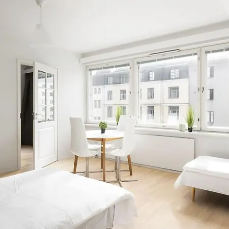 Modern One Bedroom For Six In Kallio